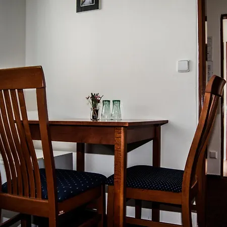 Restaurace A Garnet Pensjonat Ołomuniec