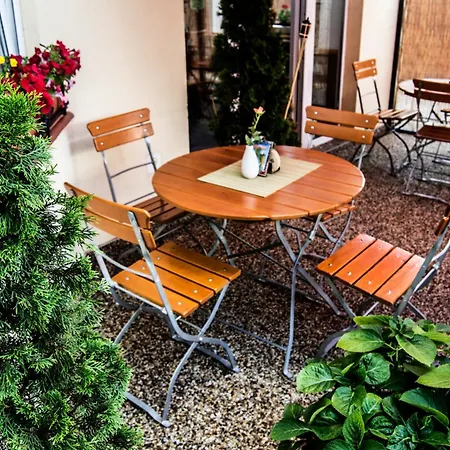 Restaurace A Garnet Ołomuniec