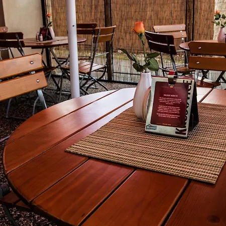 Restaurace A Garnet Pensjonat